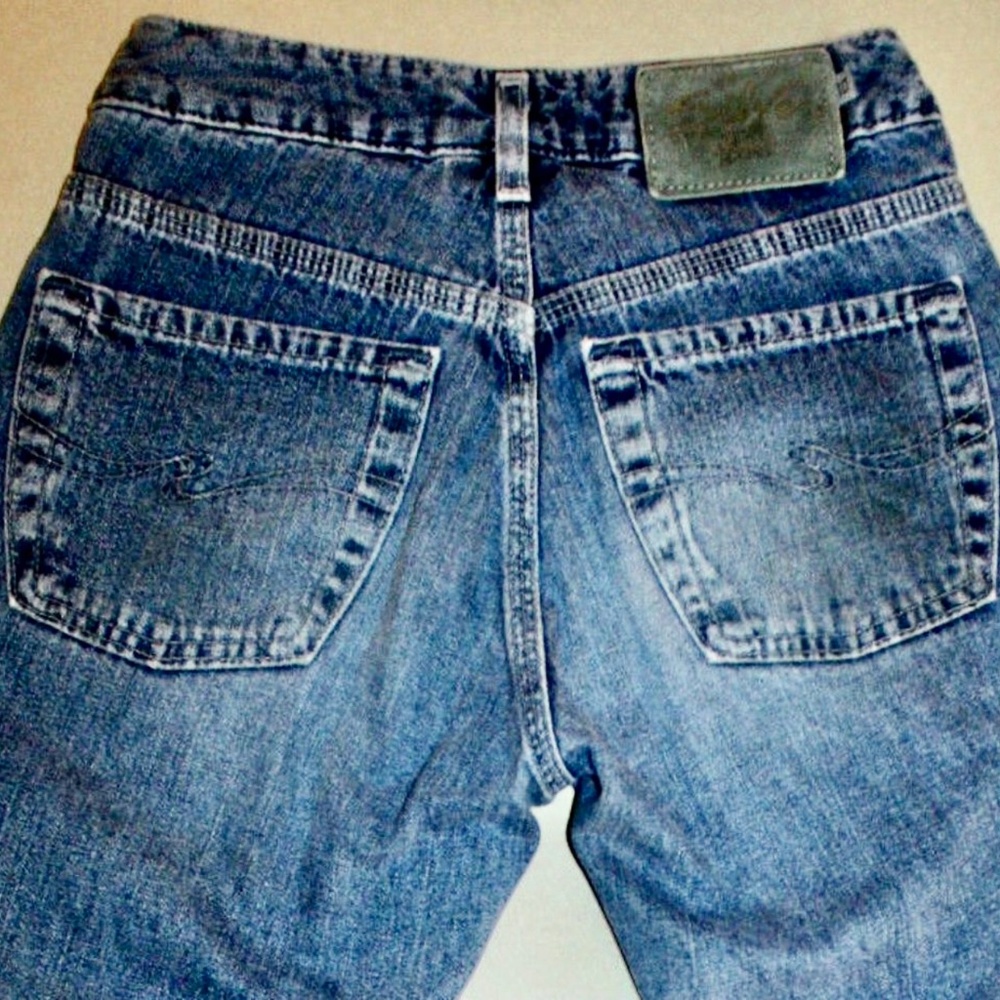 3/$32 Vtg Y2K~Silver Brand~Girl's Boot Cut Distressed 5 Pocket Blue Denim~10